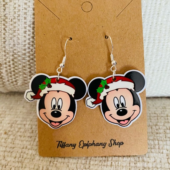 ONE Pair Mickey Santa Hat Earrings with Gold or Silver Ear Wires NWT - Picture 4 of 6